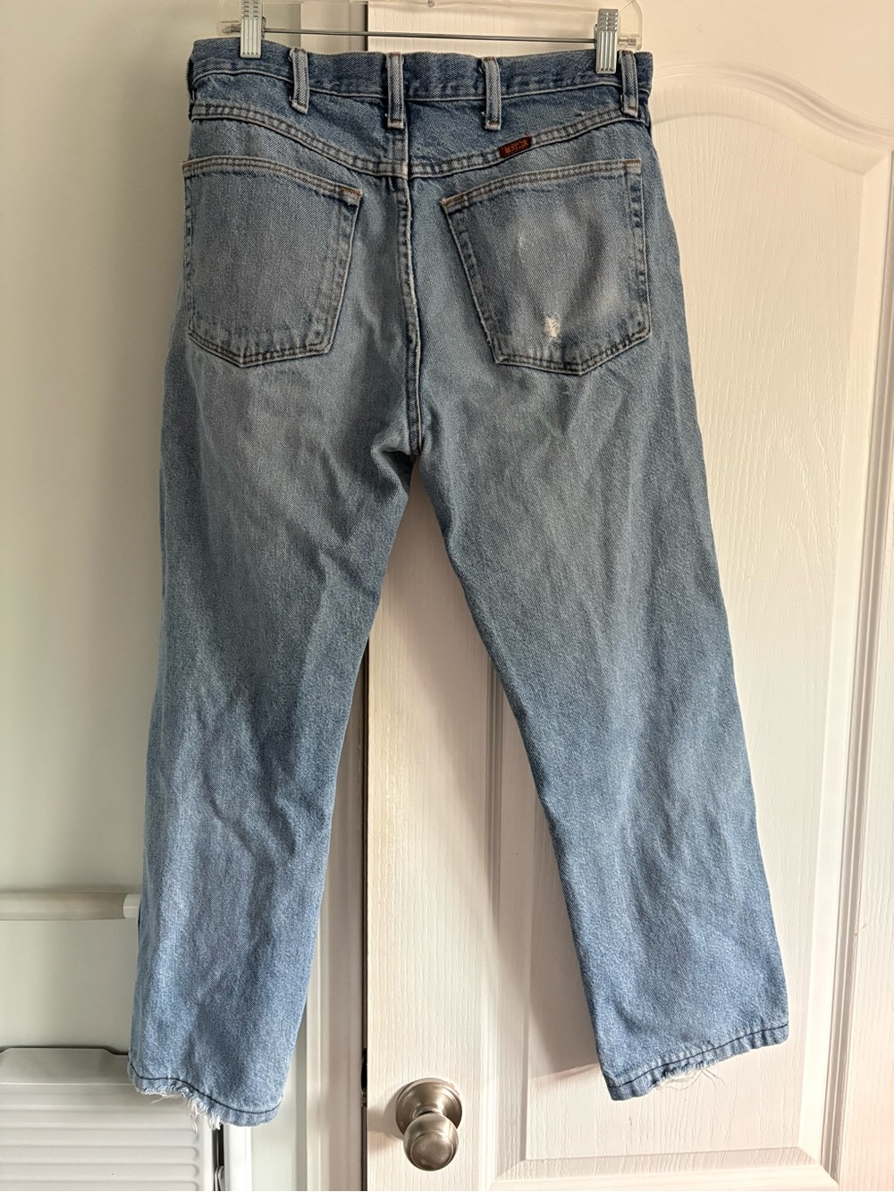 Distressed Jeans - Picture 2 of 7